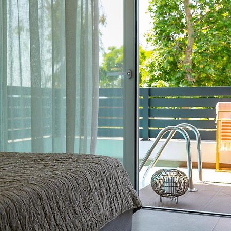 Aelia Seaside Luxury Suites Nea Karvali Extérieur photo