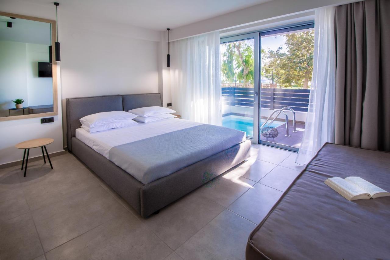 Aelia Seaside Luxury Suites Nea Karvali Extérieur photo