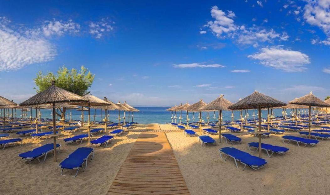 Aelia Seaside Luxury Suites Nea Karvali Extérieur photo