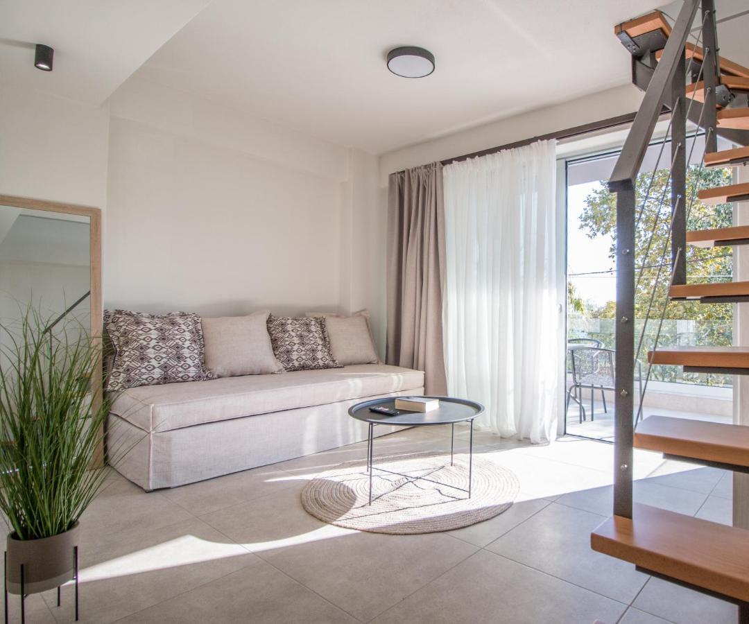 Aelia Seaside Luxury Suites Nea Karvali Extérieur photo
