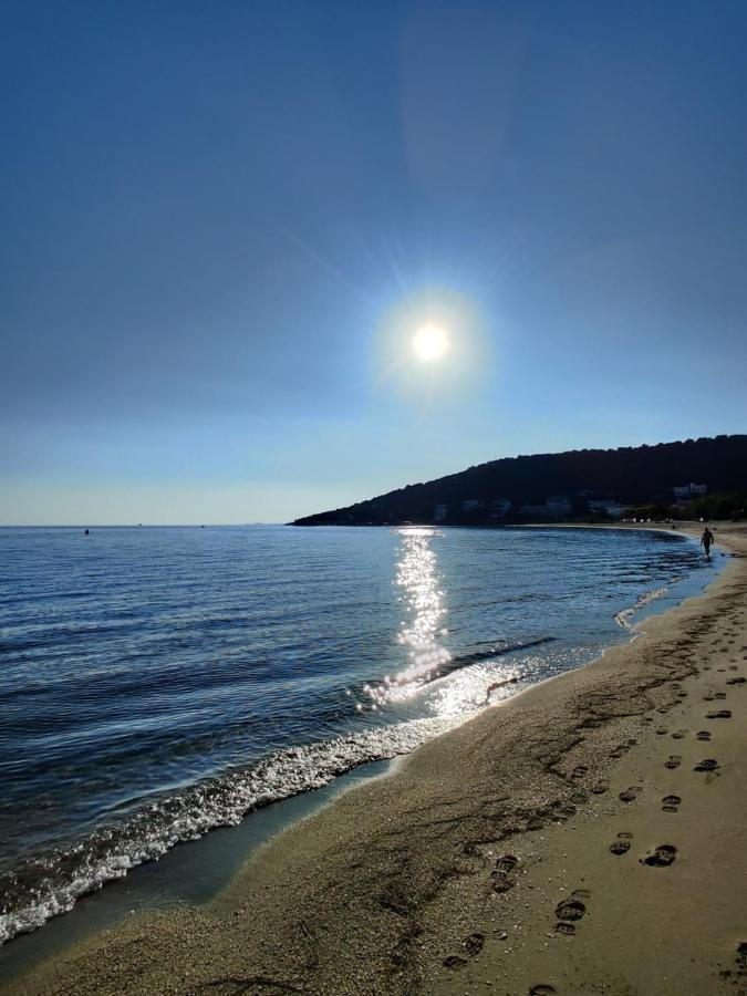 Aelia Seaside Luxury Suites Nea Karvali Extérieur photo