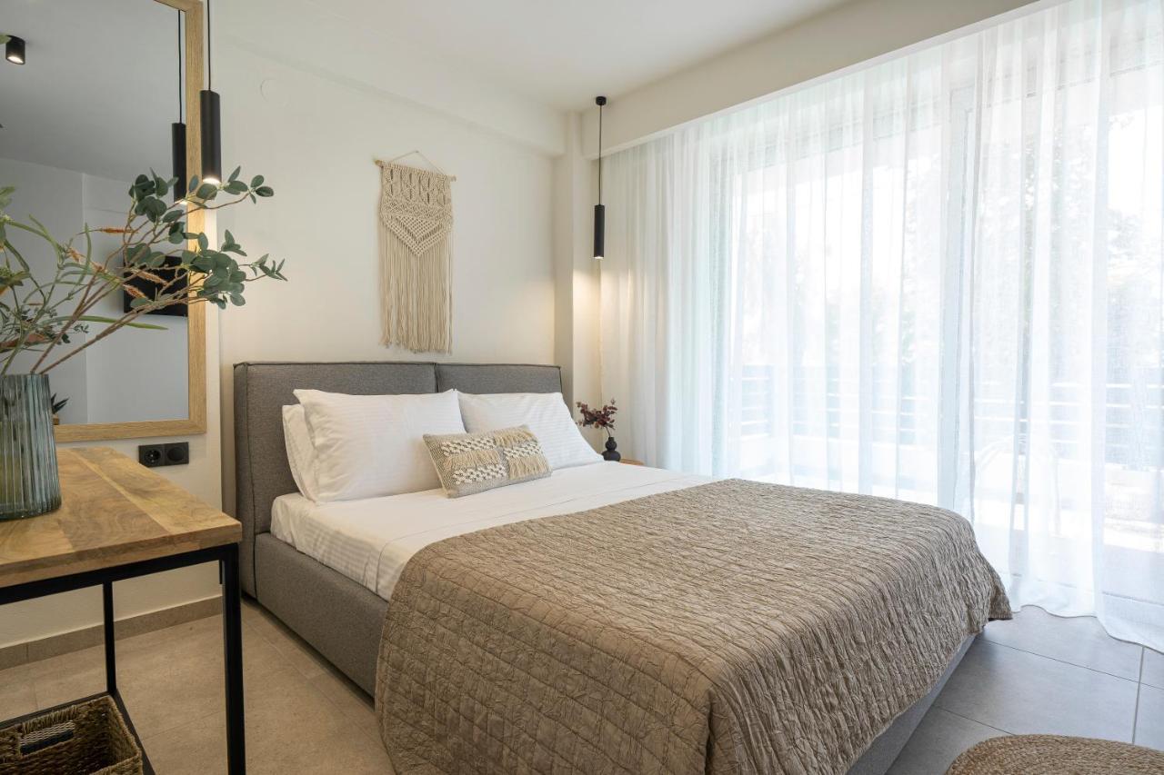 Aelia Seaside Luxury Suites Nea Karvali Extérieur photo