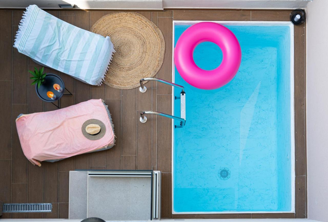 Aelia Seaside Luxury Suites Nea Karvali Extérieur photo