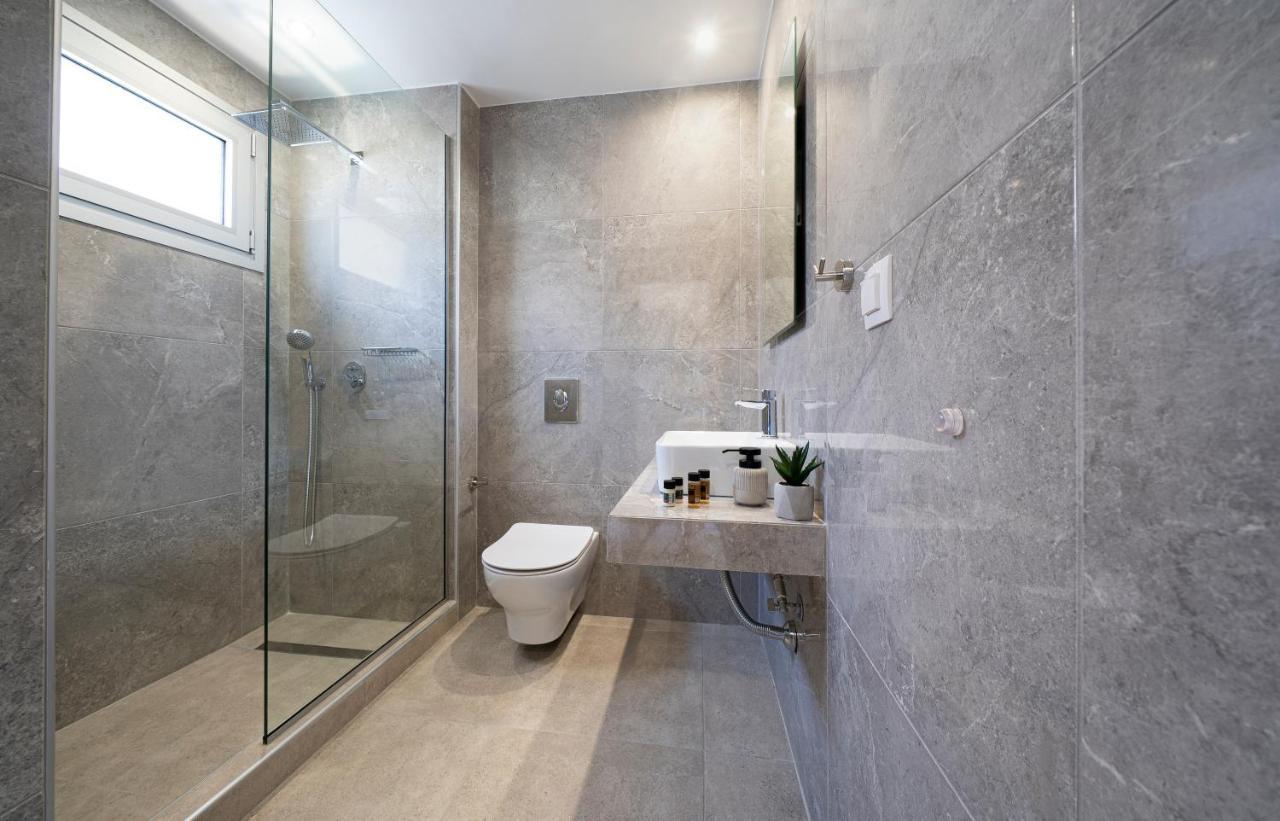 Aelia Seaside Luxury Suites Nea Karvali Extérieur photo