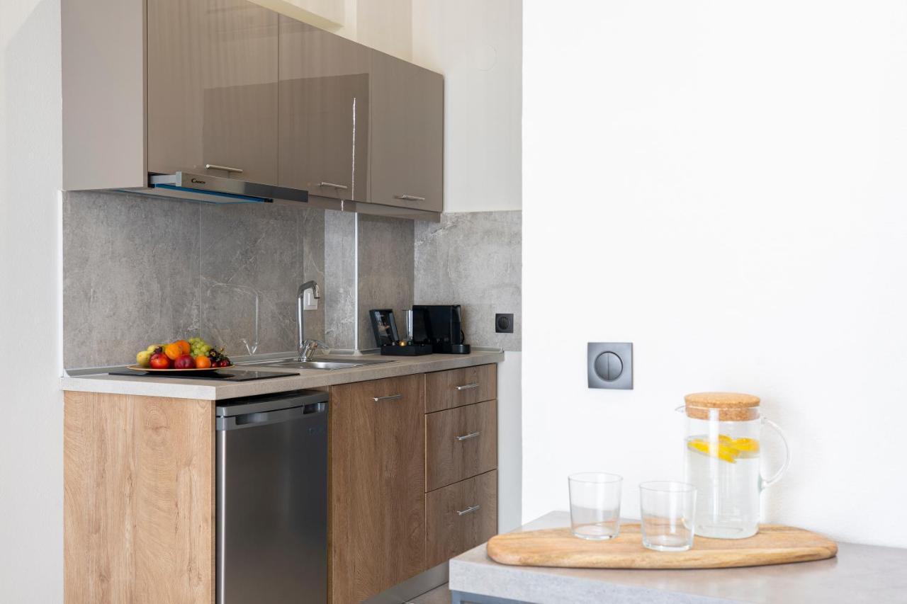 Aelia Seaside Luxury Suites Nea Karvali Extérieur photo