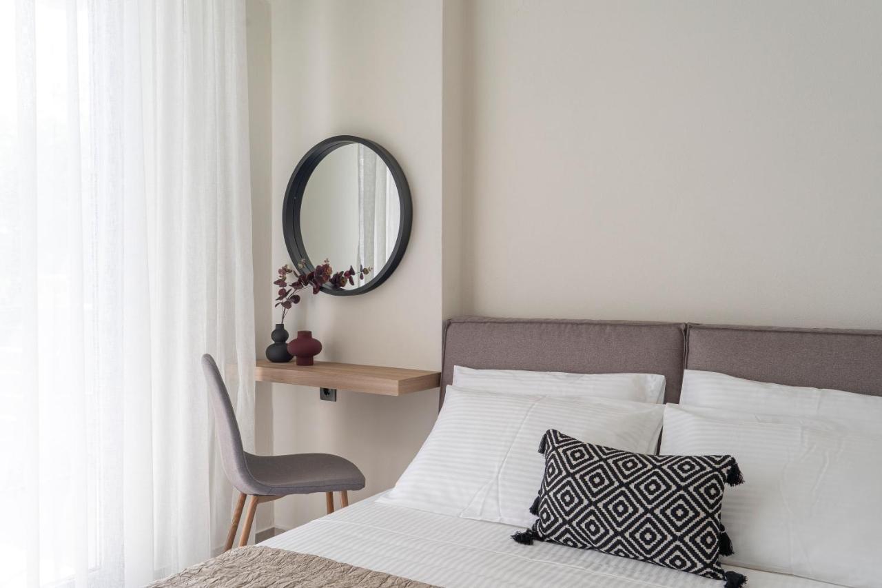 Aelia Seaside Luxury Suites Nea Karvali Extérieur photo