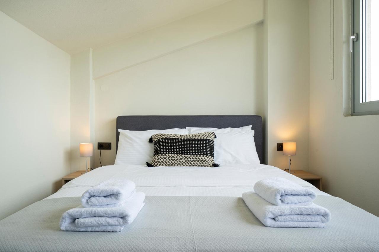 Aelia Seaside Luxury Suites Nea Karvali Extérieur photo
