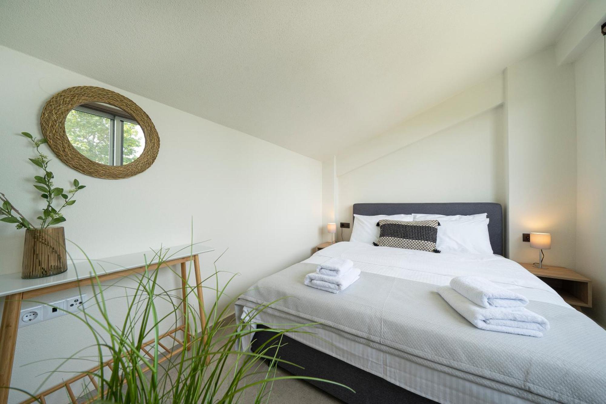 Aelia Seaside Luxury Suites Nea Karvali Chambre photo